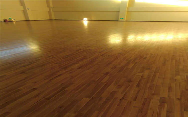 訓(xùn)練館體育場館木地板直銷