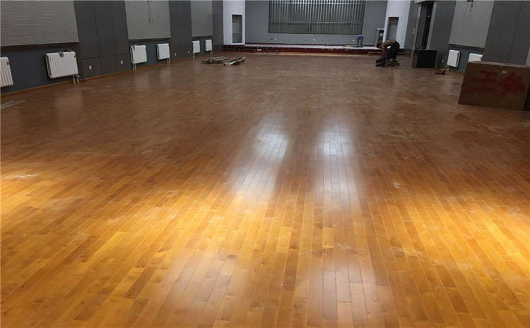 企口運(yùn)動木地板施工方案