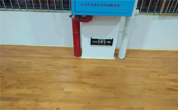 新疆柞木實(shí)木運(yùn)動(dòng)地板廠商