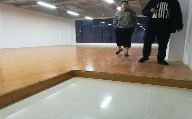 國內體育場館木地板施工方案