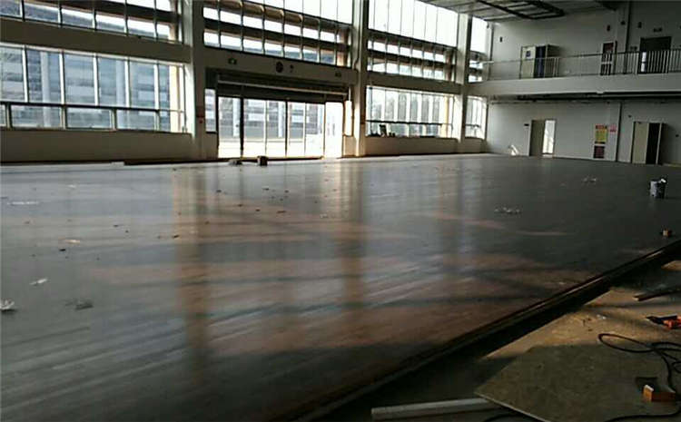 場館籃球館木地板施工方案